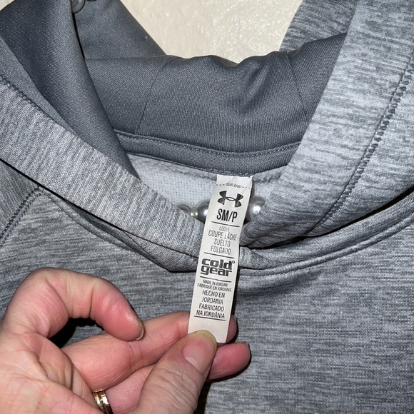 Women’s under Armour cold gear hoodie - Picture 2 of 3